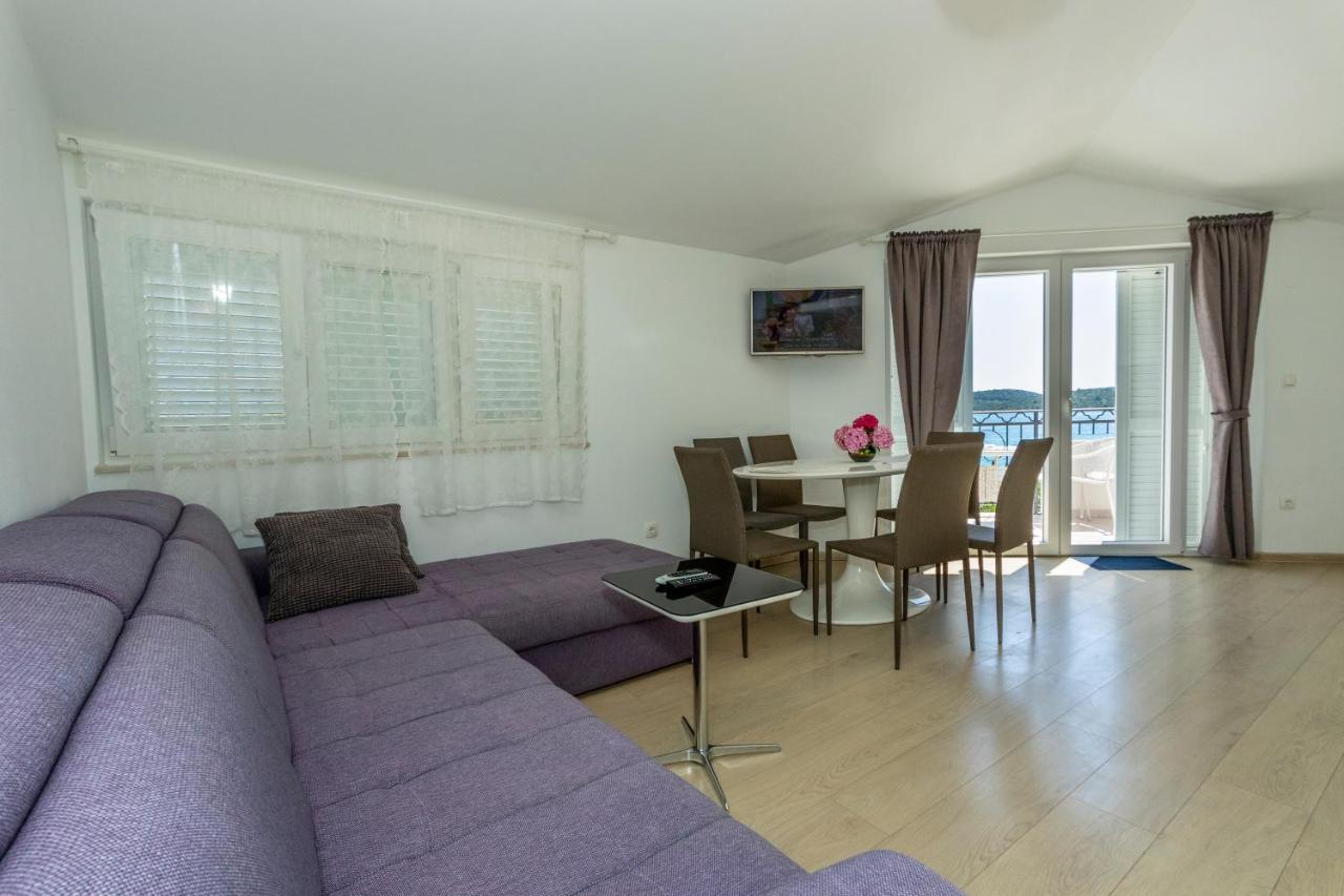 Apartments La Mirage Pirovac Exterior photo